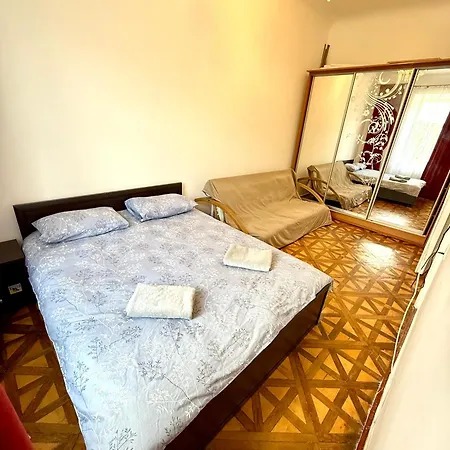 Апартаменти On Rynok Square *