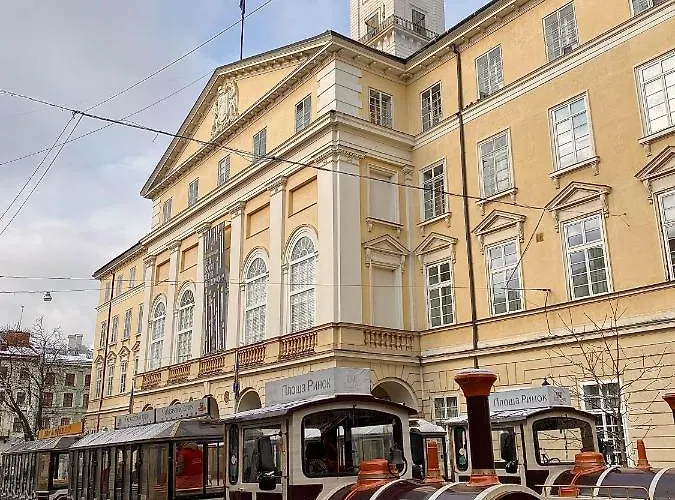Апартаменти On Rynok Square